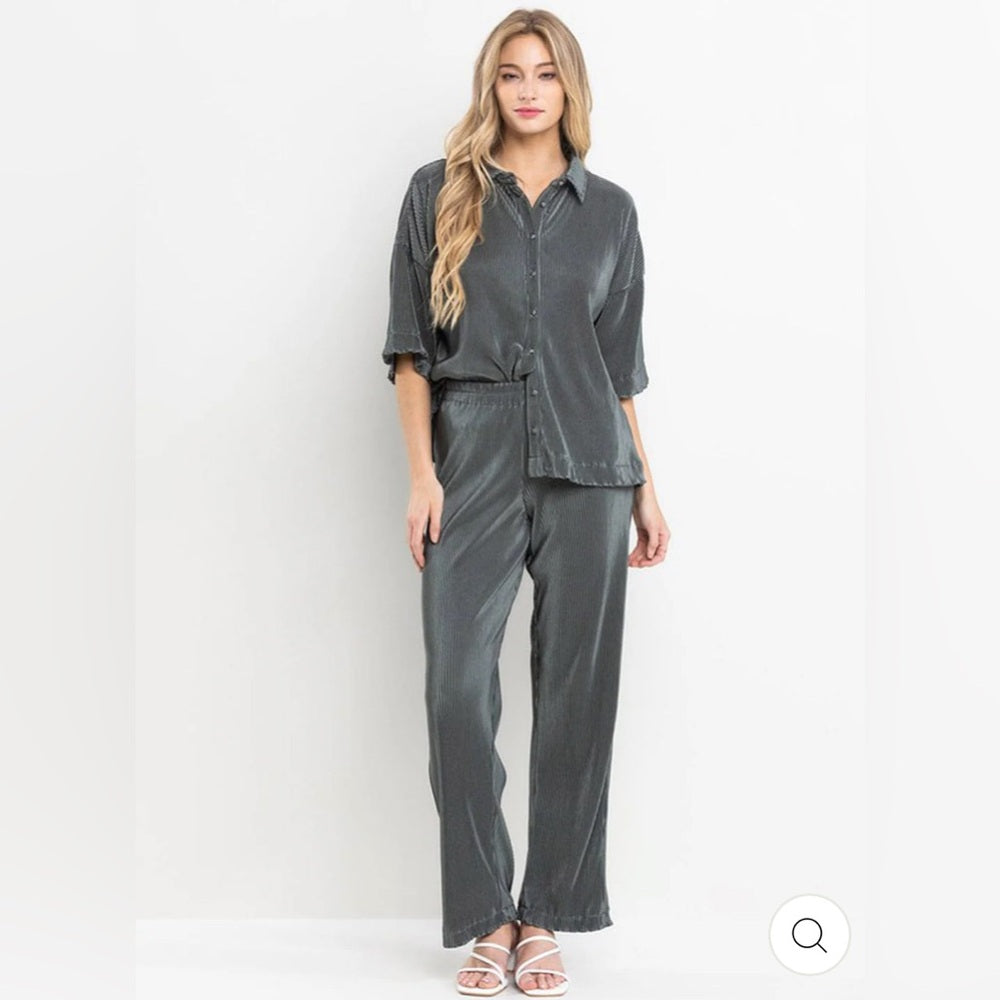 373. Short sleeve button down & elastic waist lounge pants set