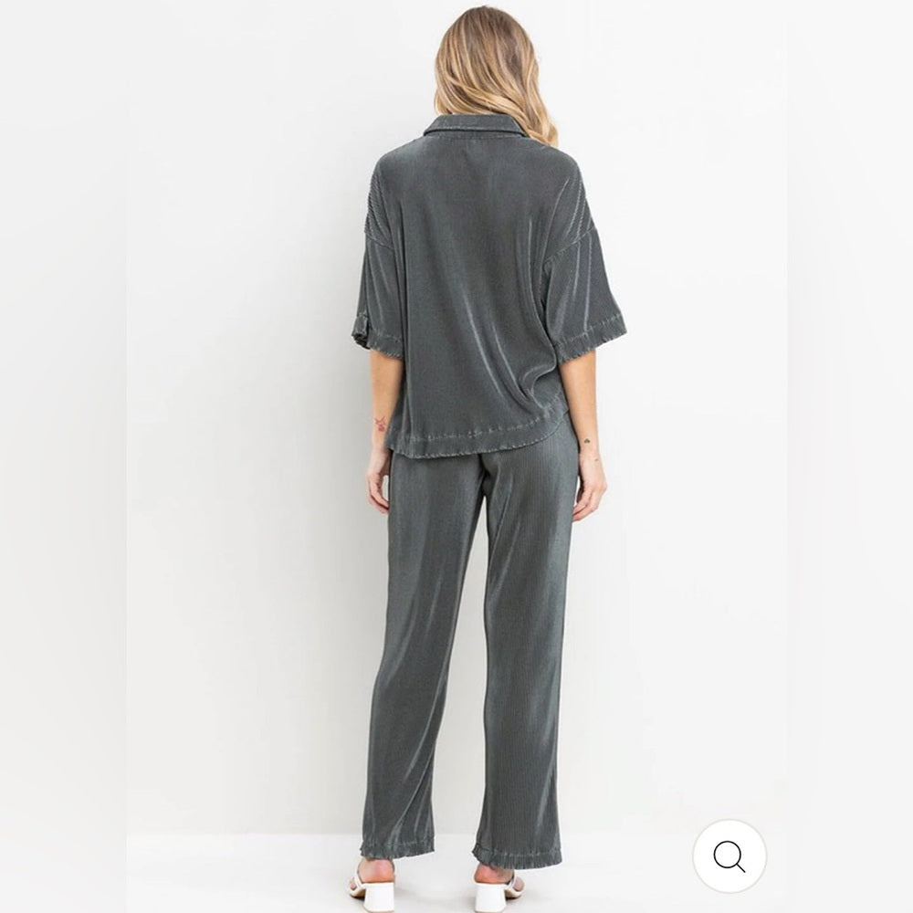 373. Short sleeve button down & elastic waist lounge pants set
