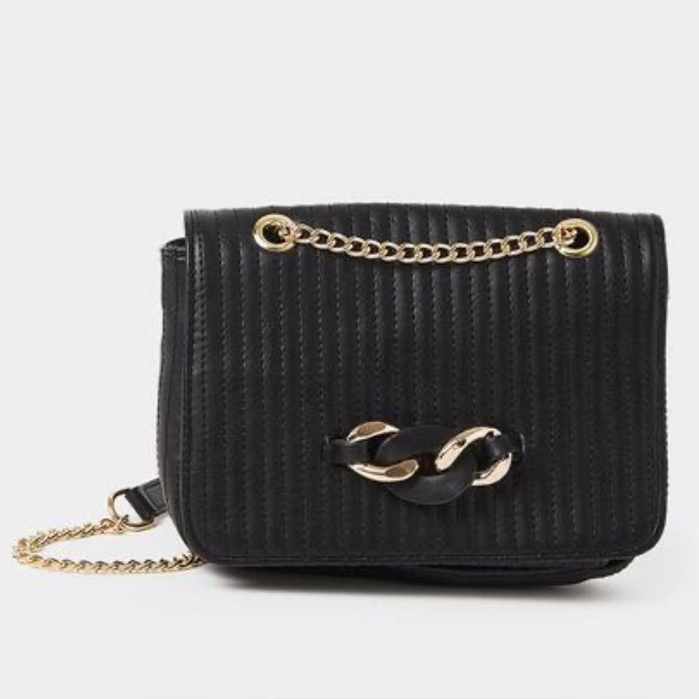 426. Elegant Black Quilted Chain Bag
