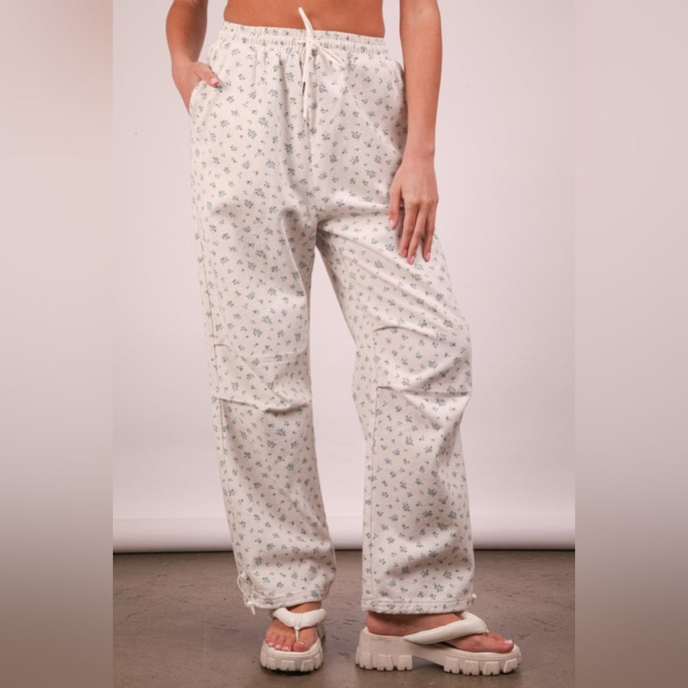 444. Floral Printed White Denim Parachute Pants