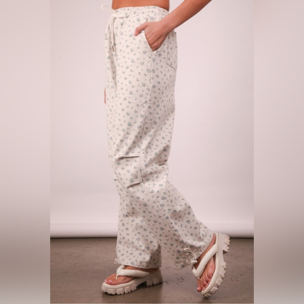 444. Floral Printed White Denim Parachute Pants
