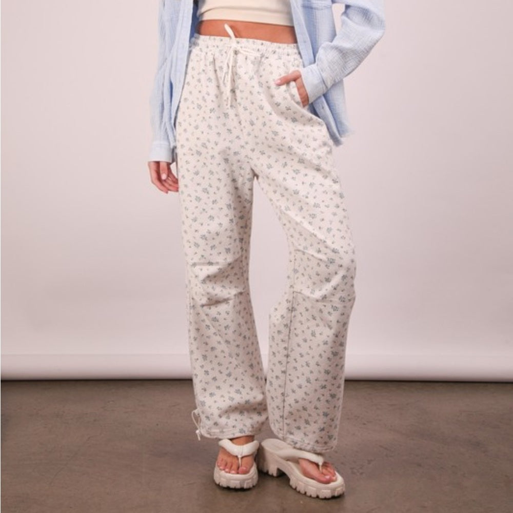 444. Floral Printed White Denim Parachute Pants