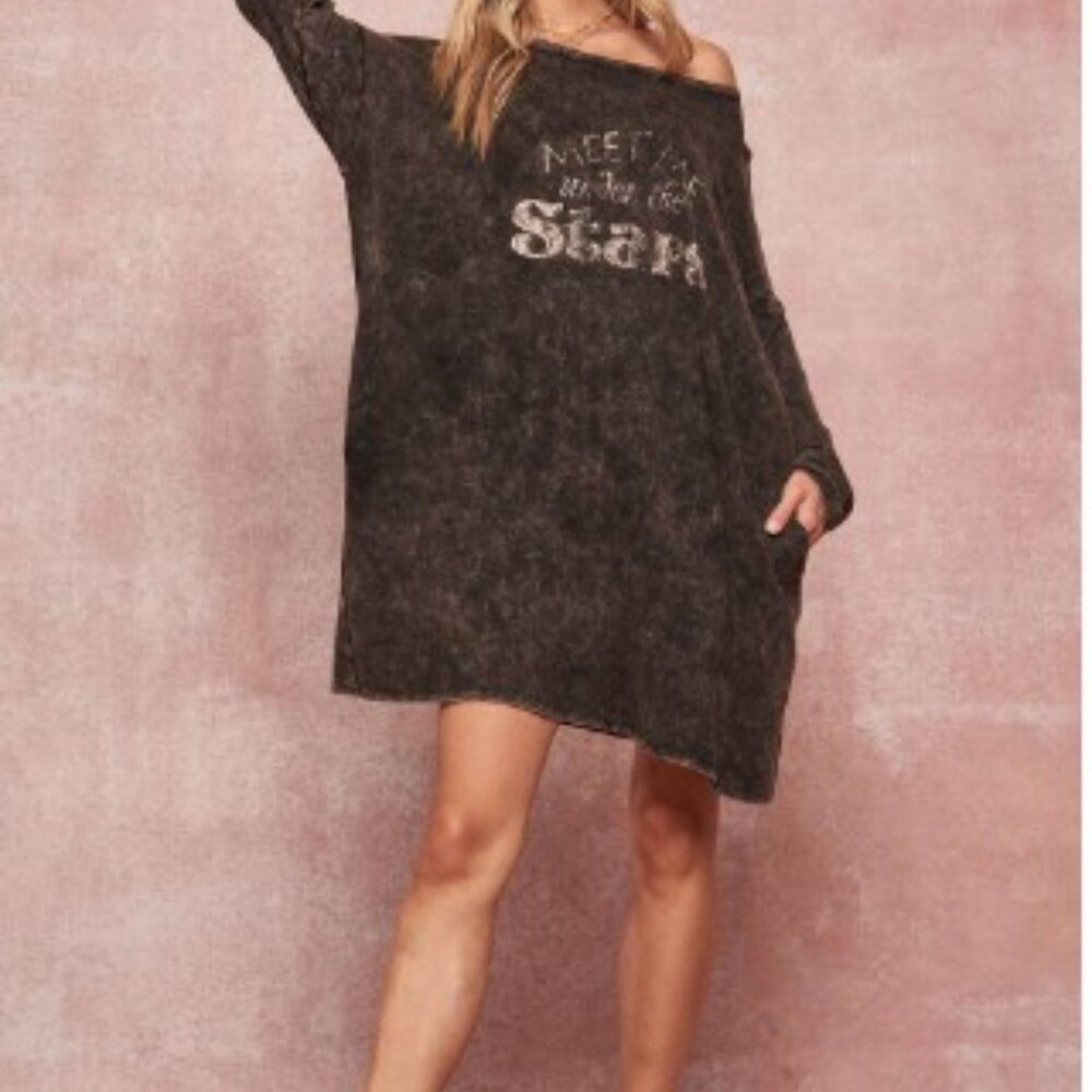 456. Under the Stars Long-Sleeve Graphic T-Shirt Mini Dress