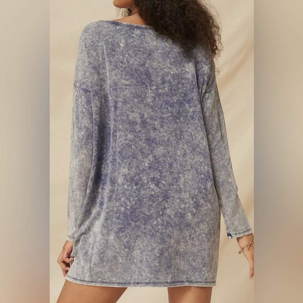 454. Freedom Kiss Graphic Long-Sleeve T-Shirt Mini Dress