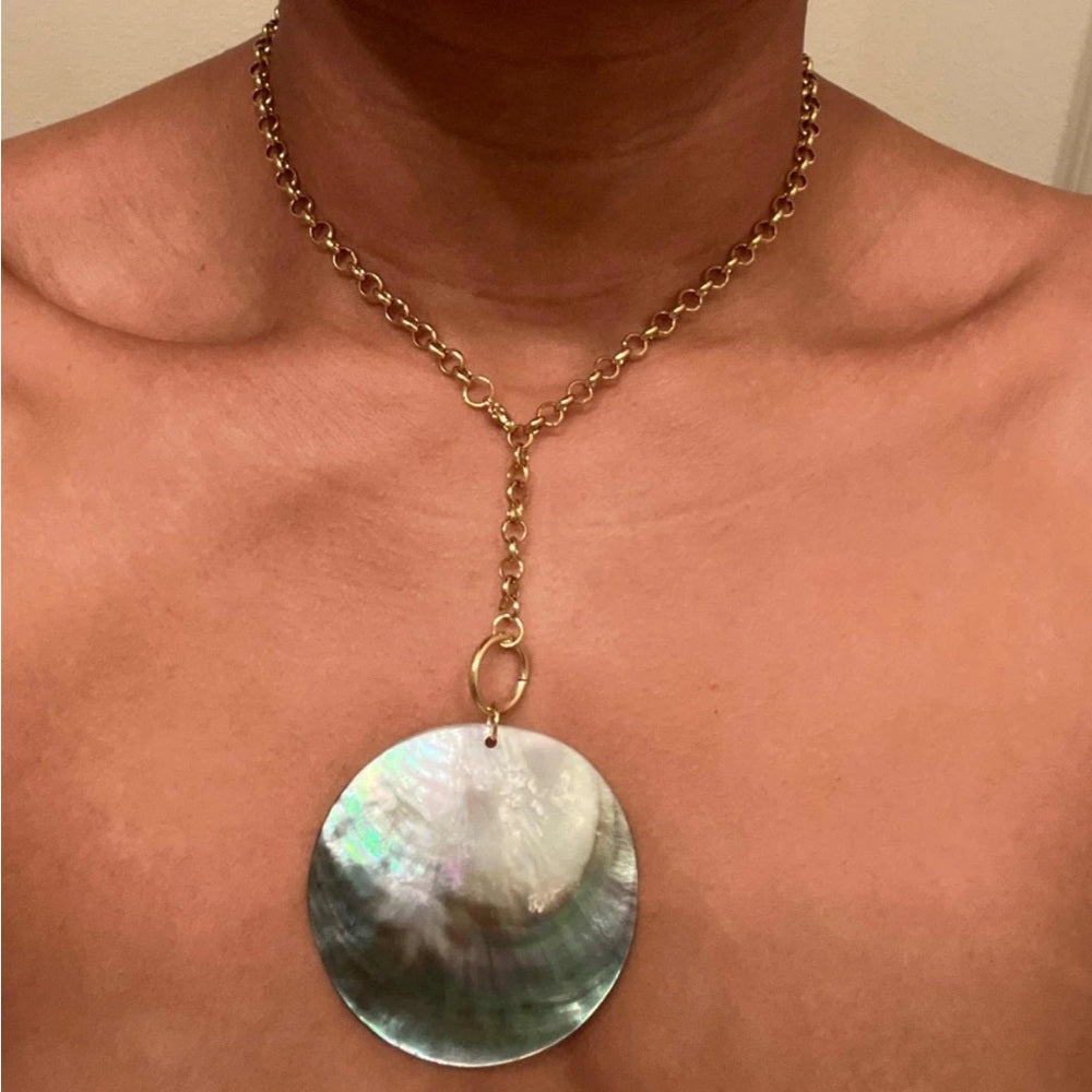 468. Abalone Shell Pendant Necklace
