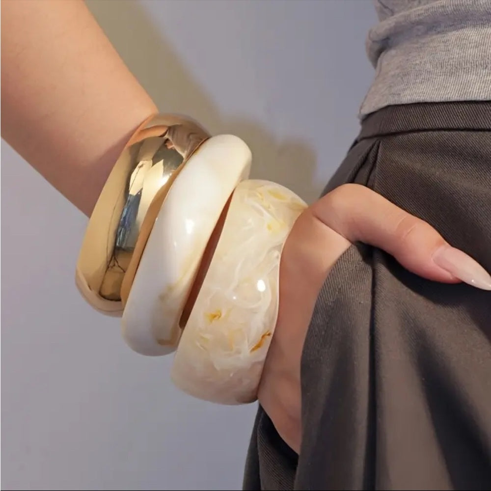 470. Gold and Cream Resin Bangle Set