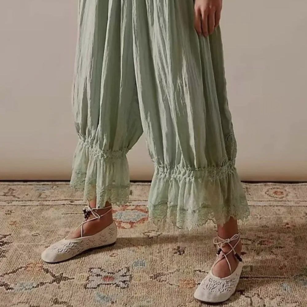 532. Mint Green Lace Trim Bloomer Balloon Pants