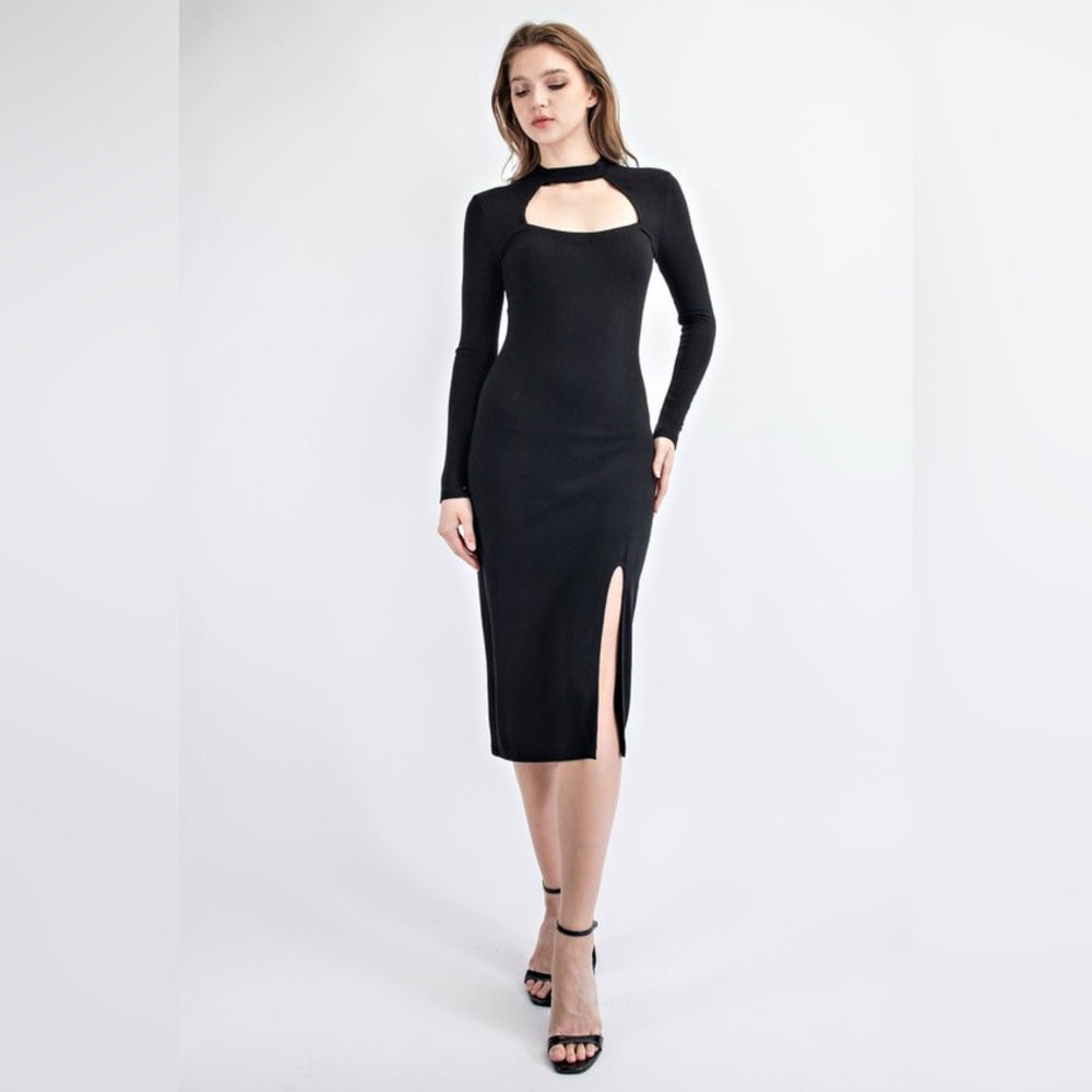 552. Elegant Black Long Sleeve Dress