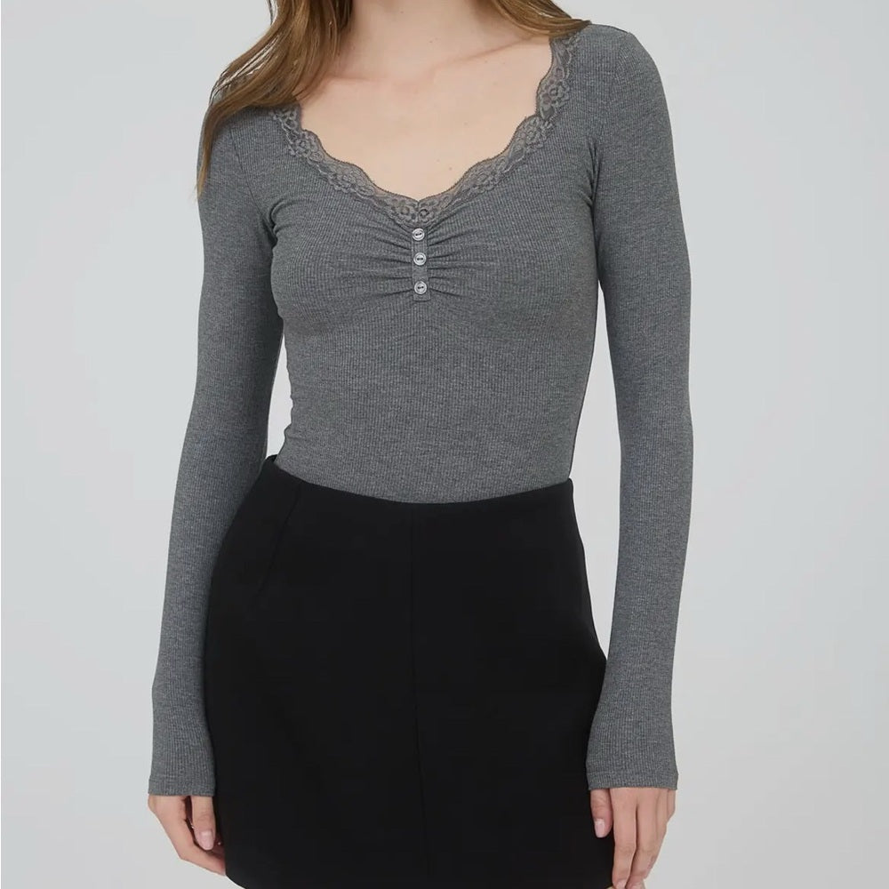 569. Gray Lace Trim Long Sleeve Top