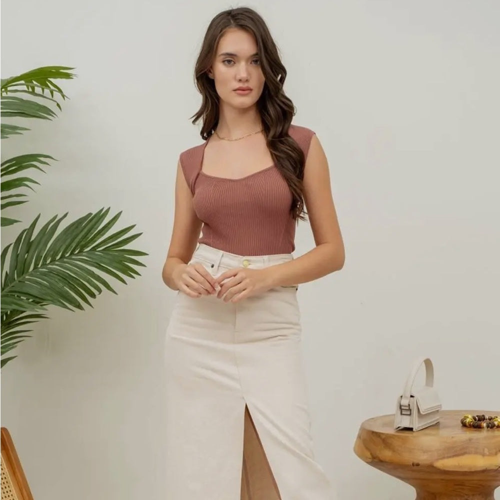 571. Ribbed Mauve Sleeveless Top