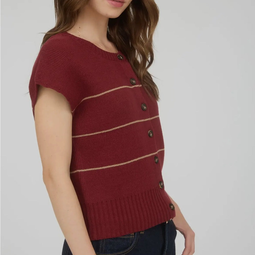572. Wine Red Button-Up Knit Vest