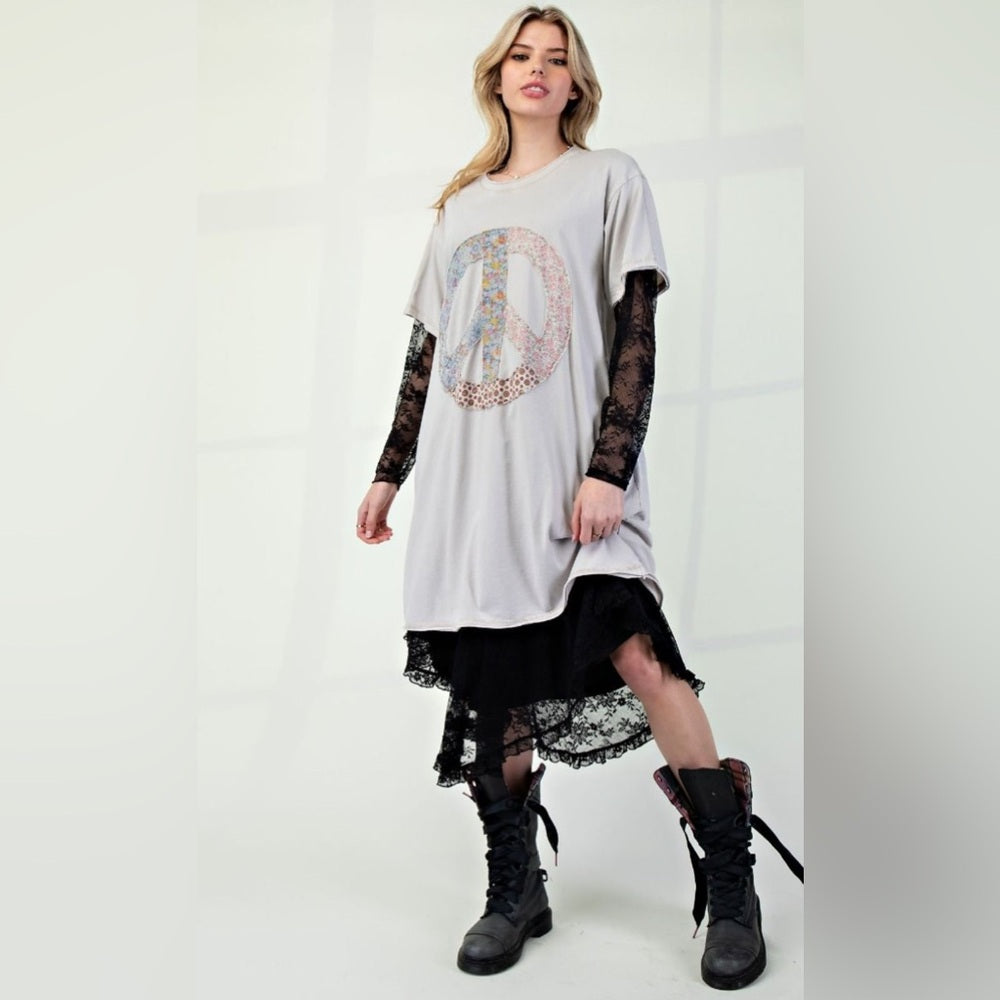 581. Easel Black Lace Dress