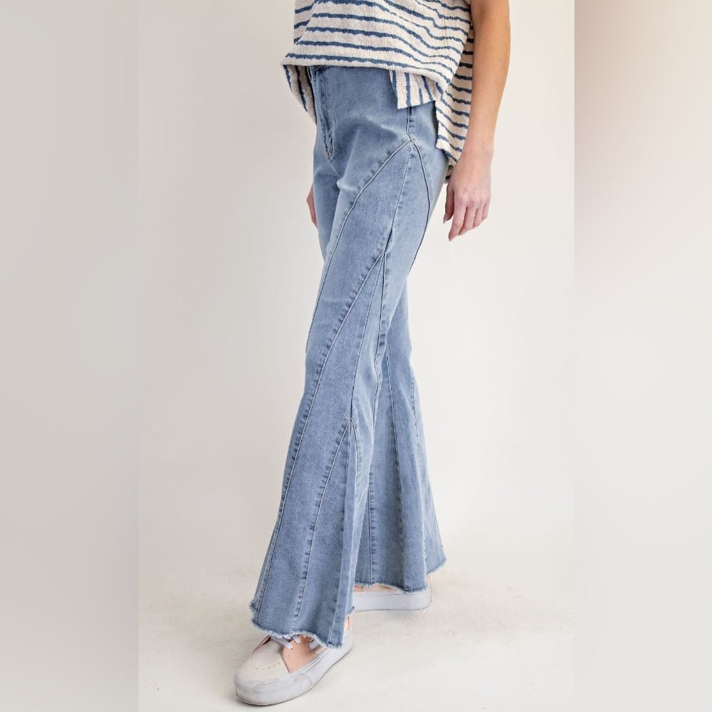 586. Easel Classic Blue Flared Jeans