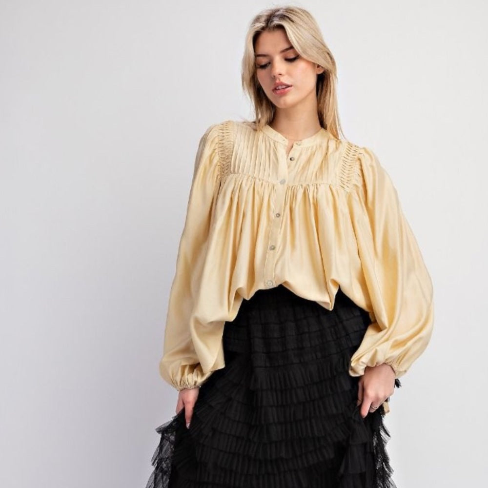 589. Easel Vintage Style Loose Fit Butter Cream Blouse With Pleated Yoke