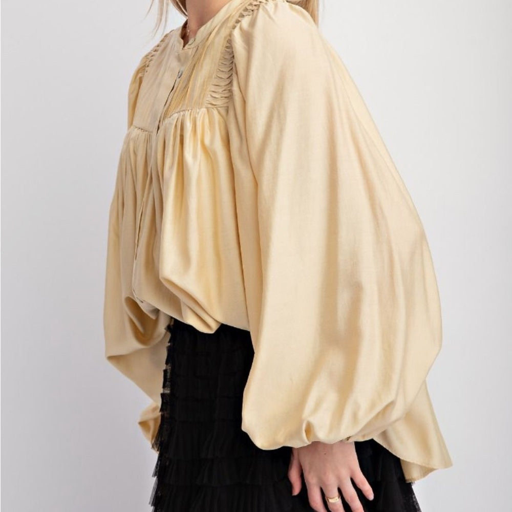589. Easel Vintage Style Loose Fit Butter Cream Blouse With Pleated Yoke