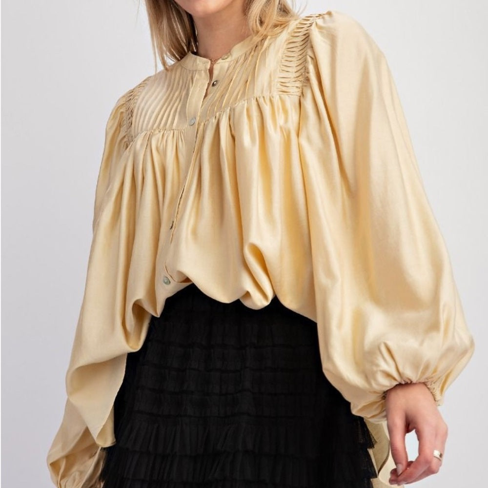 589. Easel Vintage Style Loose Fit Butter Cream Blouse With Pleated Yoke