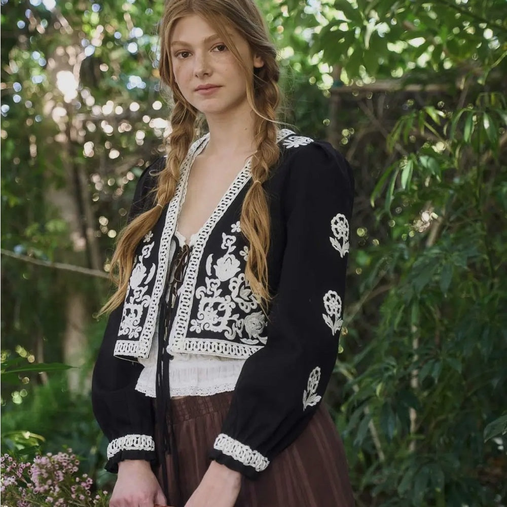 507. Vintage-Inspired Black & White Embroidered Bohemian Jacket