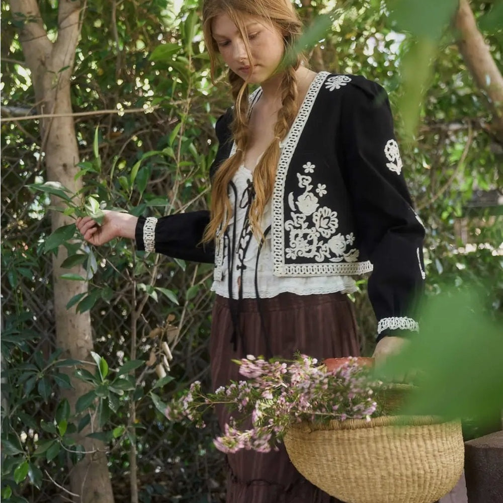 507. Vintage-Inspired Black & White Embroidered Bohemian Jacket