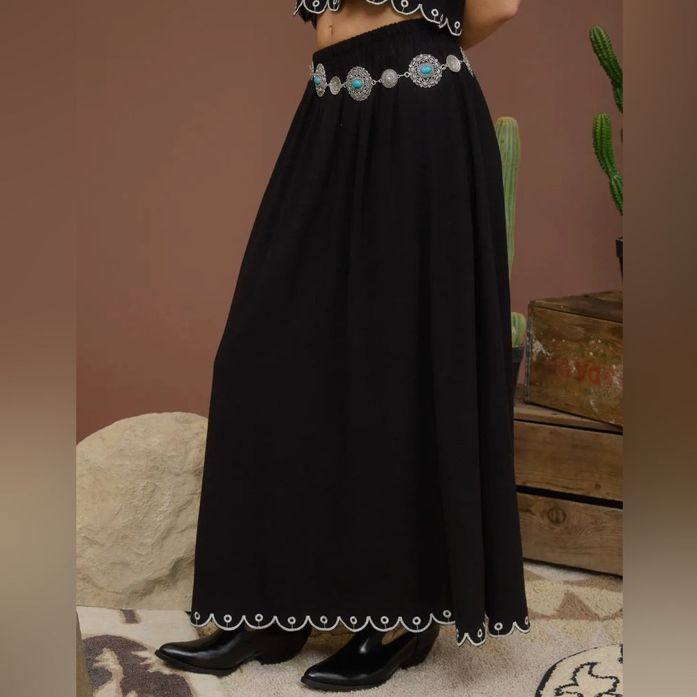 508. Vintage Western-Style Black Maxi Skirt With White Embroidered Hem