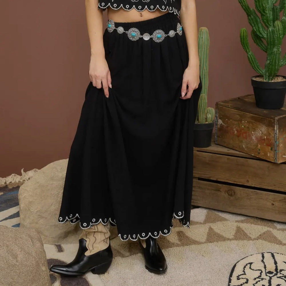 508. Vintage Western-Style Black Maxi Skirt With White Embroidered Hem