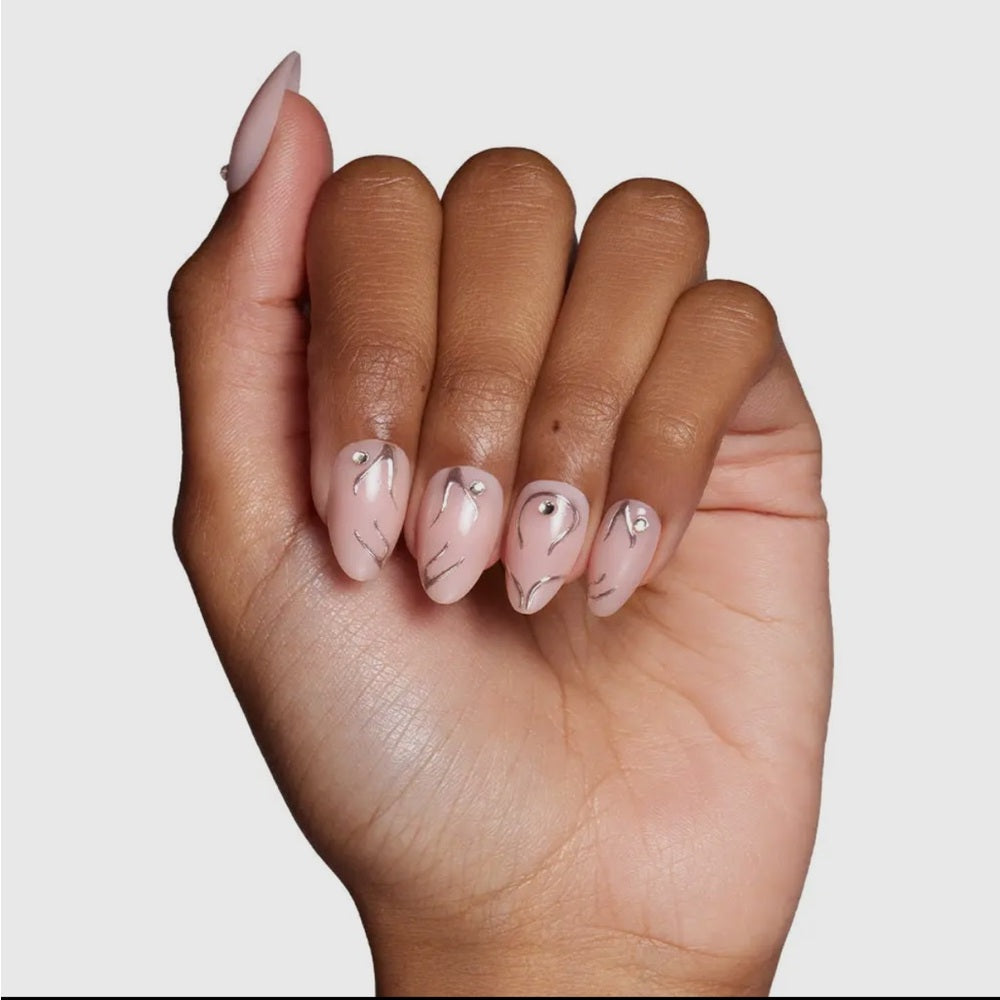 646. Glamnetic Astro Glue-On Nails |3D Raised Metallic Silver |Short Almond