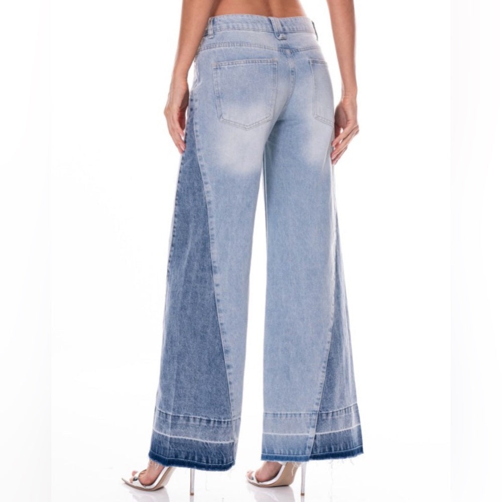 661. Wide Leg Light Wash Mixed Denim Jeans