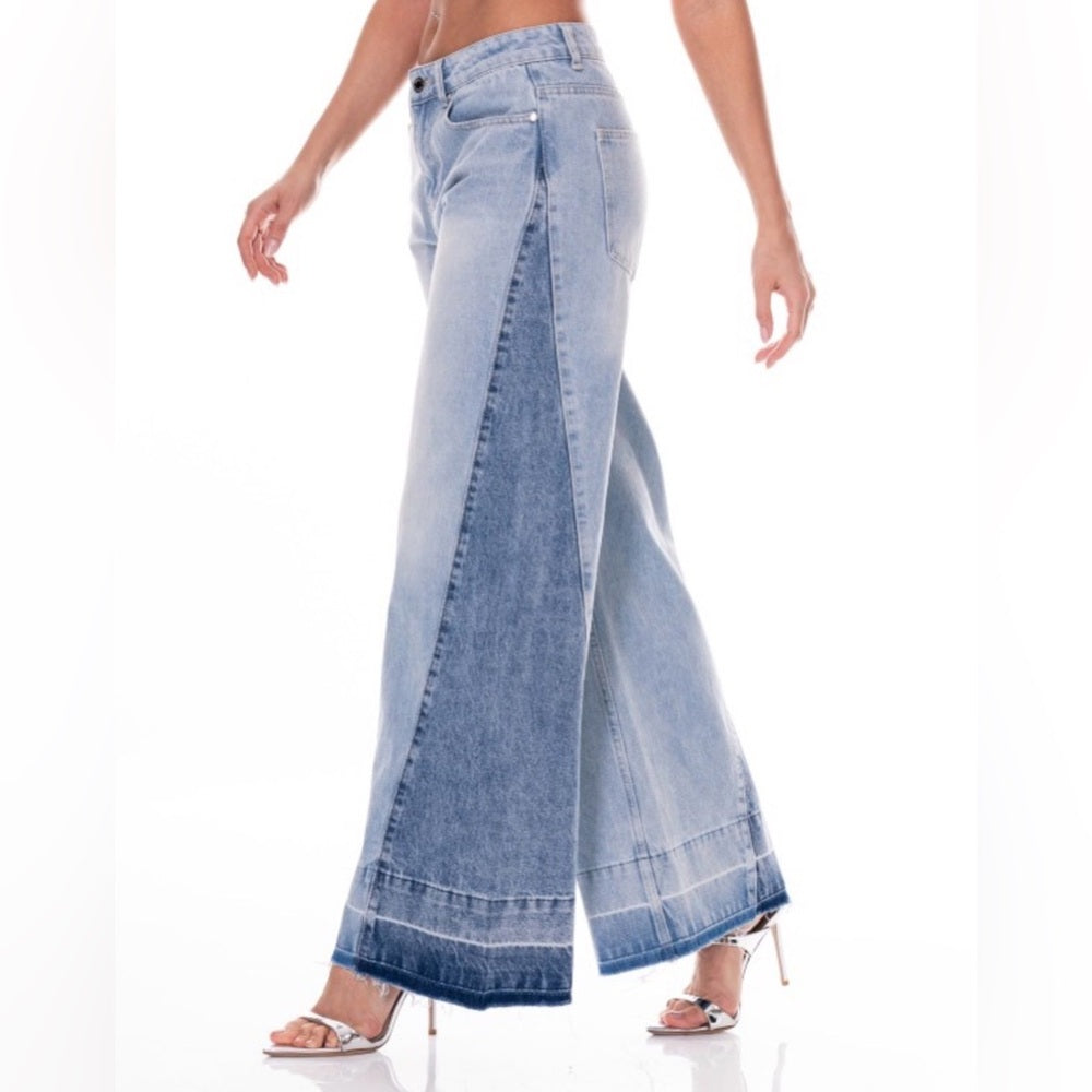 661. Wide Leg Light Wash Mixed Denim Jeans