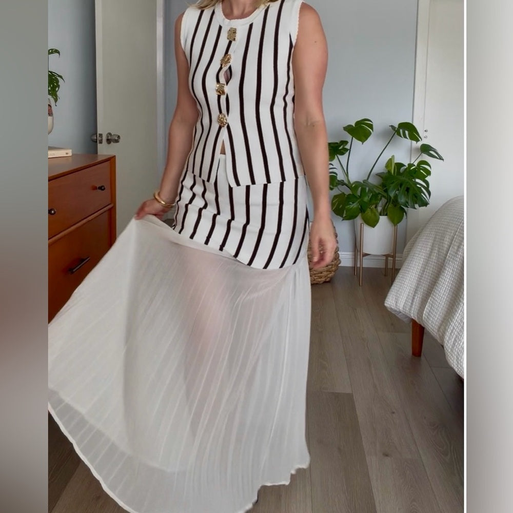 662. White and Brown Striped Sleeveless Top & Skirt Set