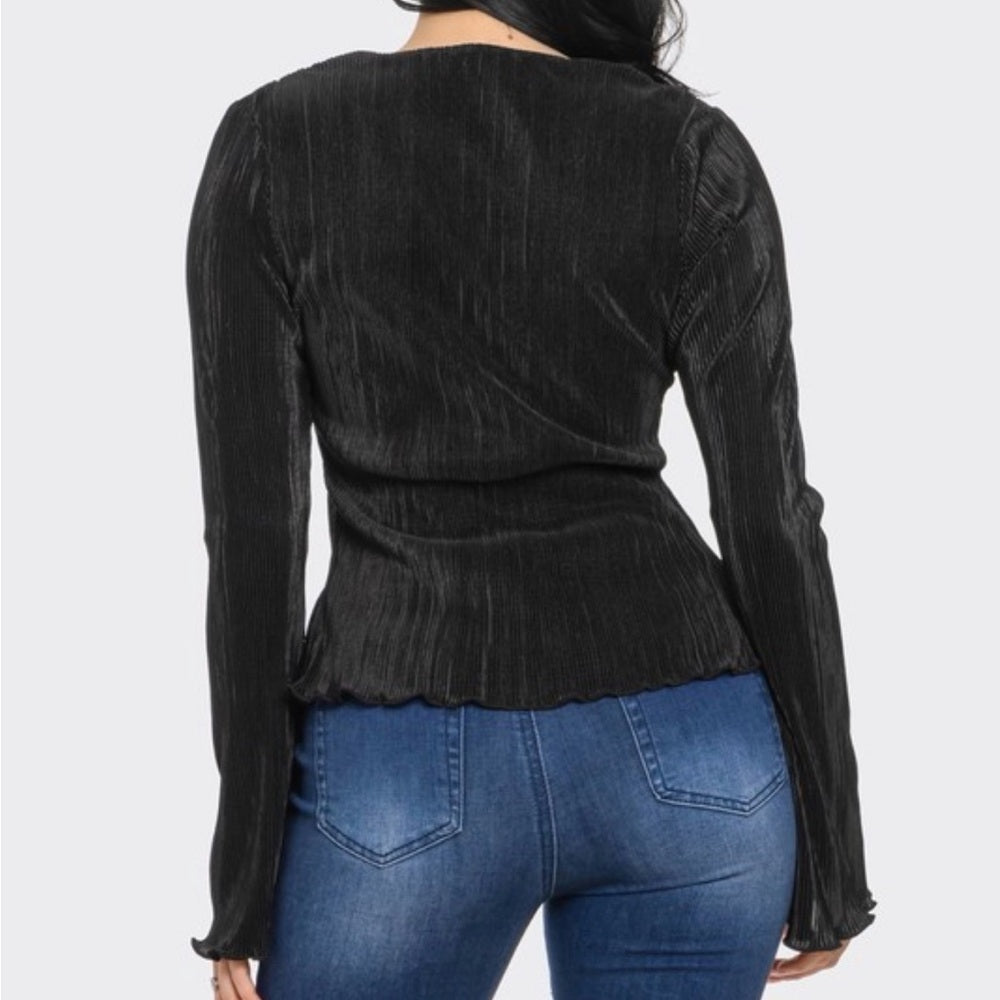 666. Black Tie-Front Long Sleeve Top