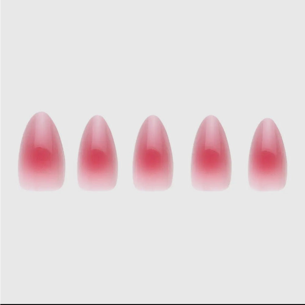 671. Glamnetic Blushing Aura Press-On Nails |
Short Almond Pink Hue