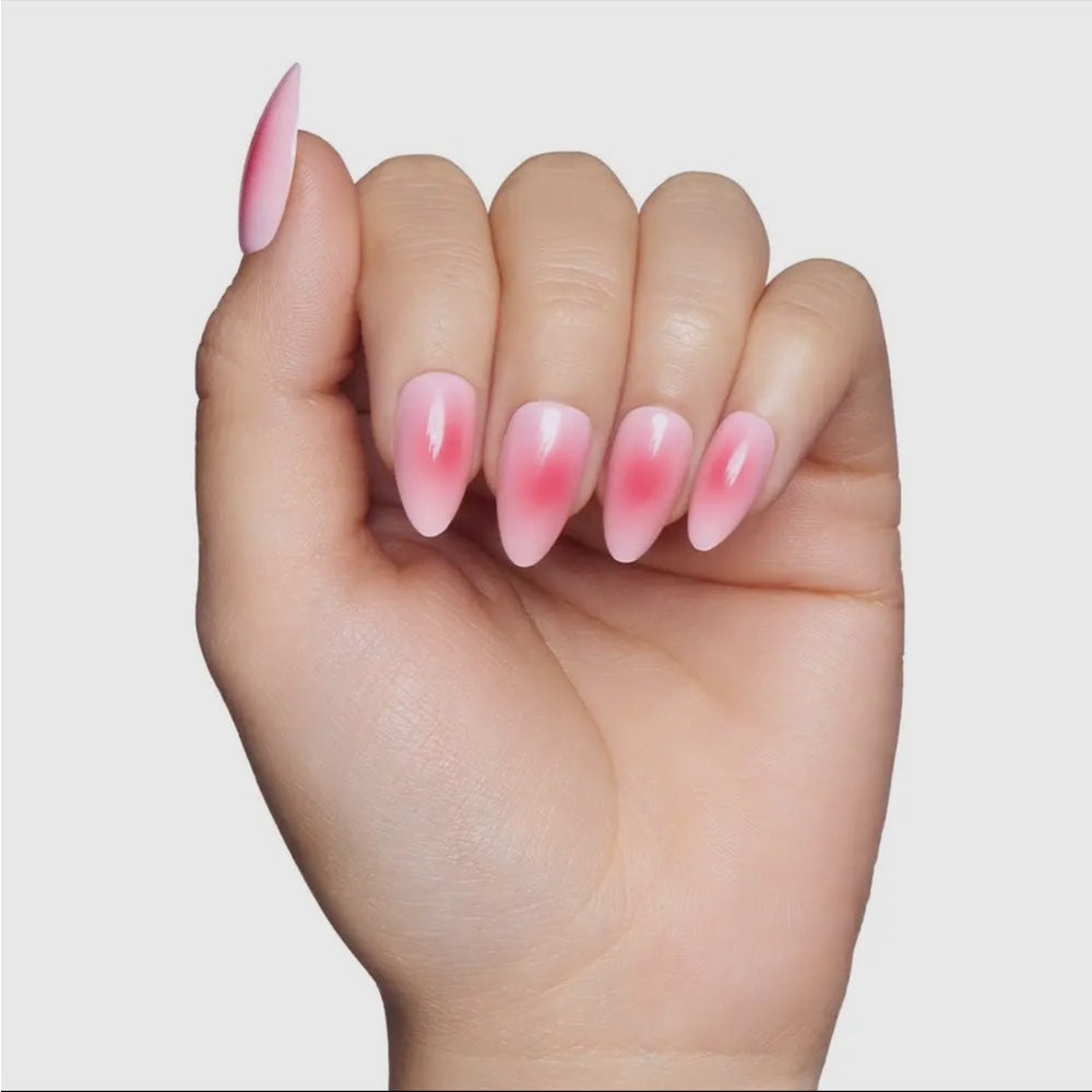 671. Glamnetic Blushing Aura Press-On Nails |
Short Almond Pink Hue