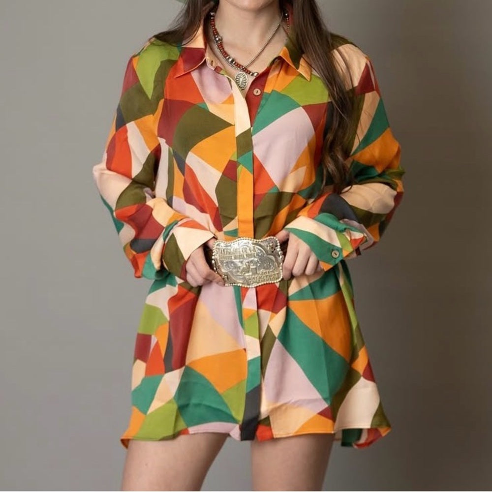678. Easel Colorful Geometric Print Shirt