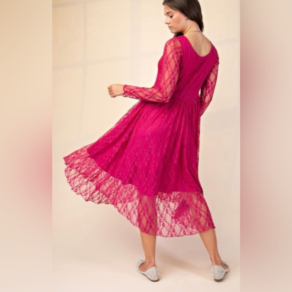 817. Easel Pink Lace Dress