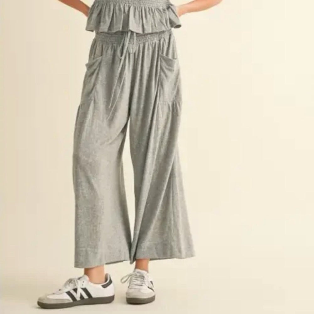 833. Easel Gray Wide-Leg Front Pocket Pants