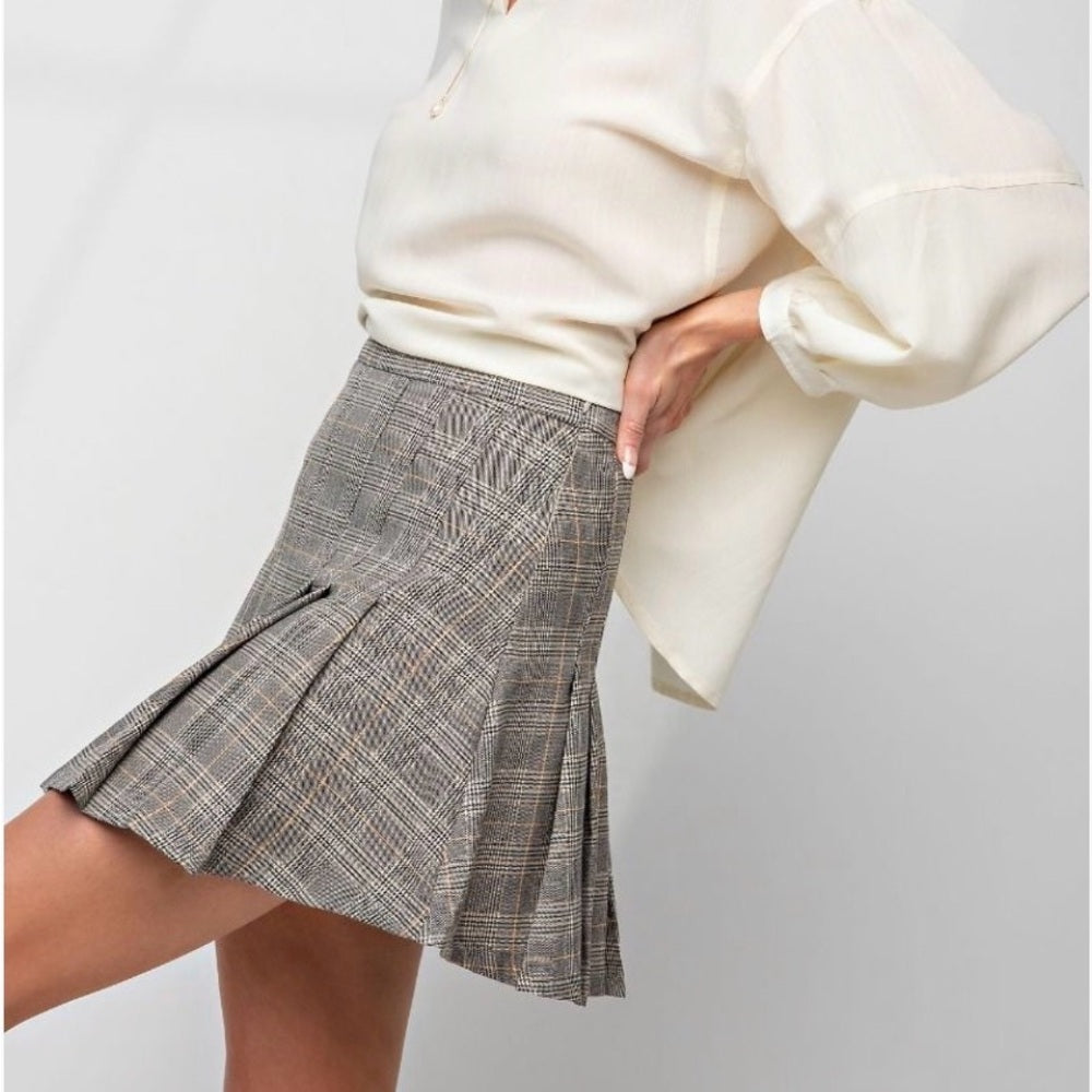 836. Easel Gray Plaid Pleated Skirt