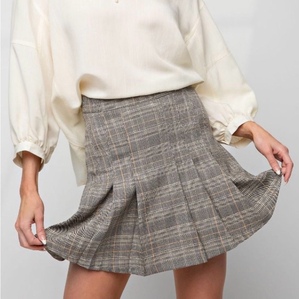 836. Easel Gray Plaid Pleated Skirt