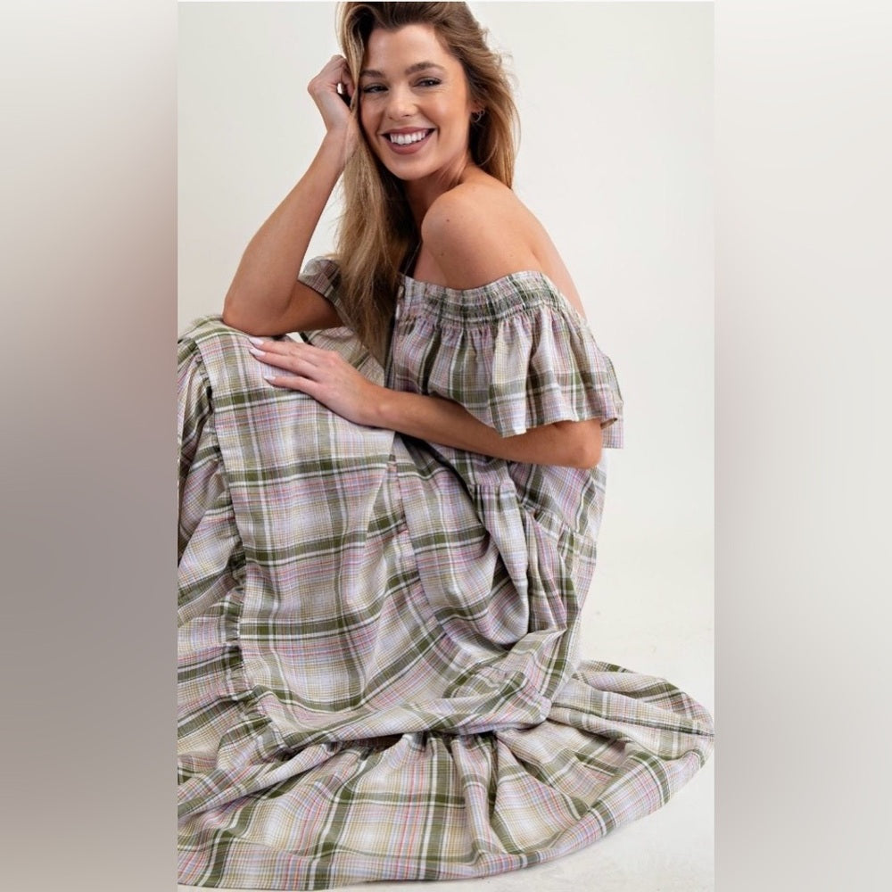 843. Easel Plaid Off-Shoulder Maxi Dress