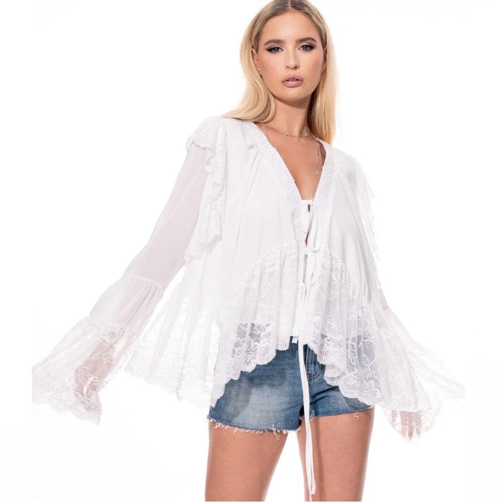 883. White Lace Front Toe Long Sleeve Top