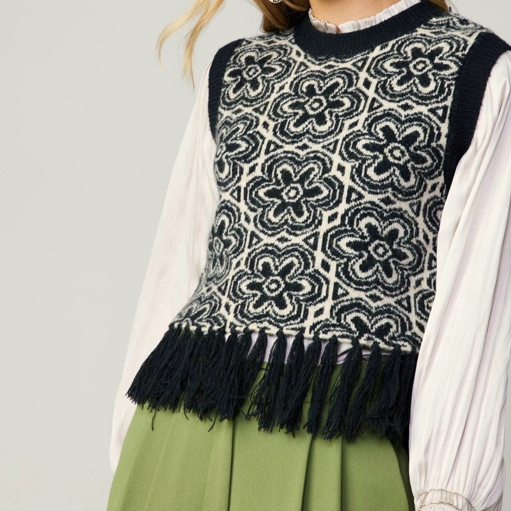 894. Current Air Black and White Floral Knit Vest