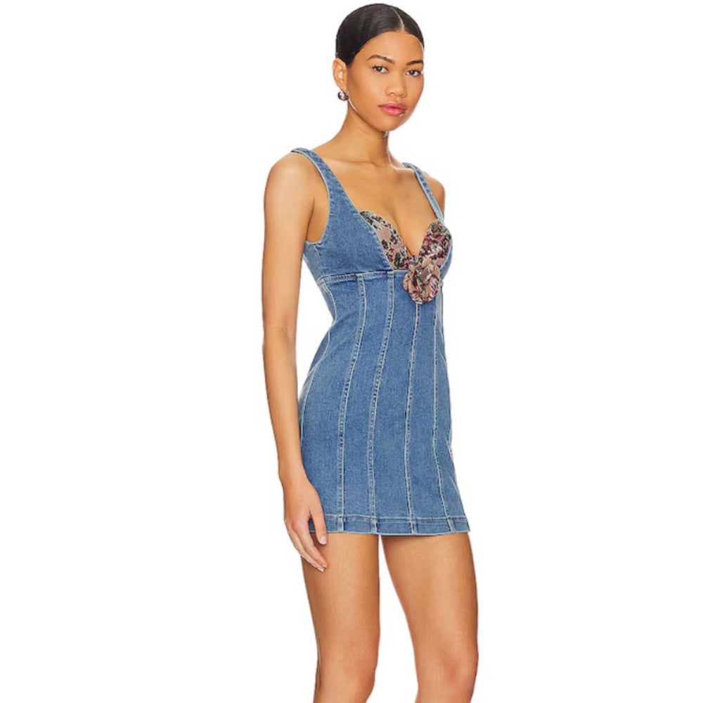 915. Revolve Luda Mini Dress in Washed Blue
MAJORELLE