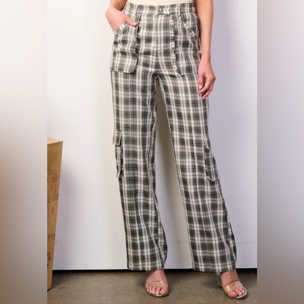 932. Plaid Women's Pants