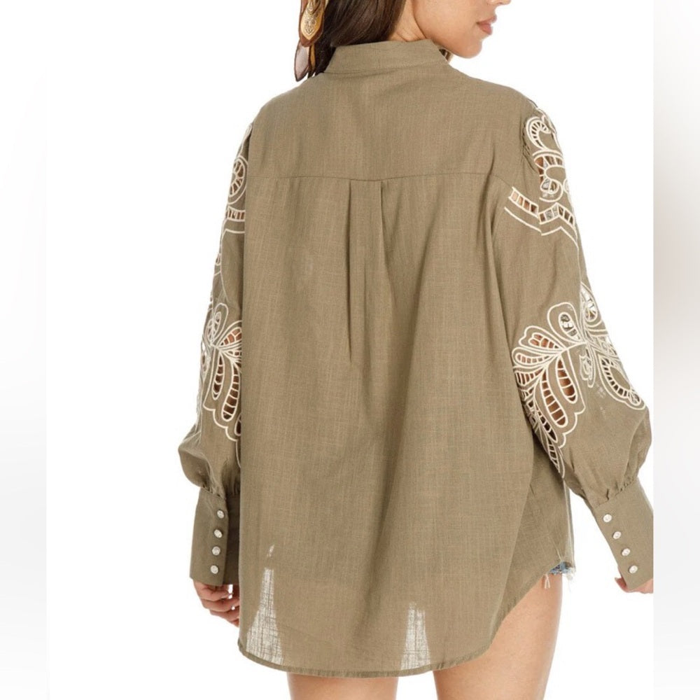962. Embroidered Moss Green Button Down Shirt