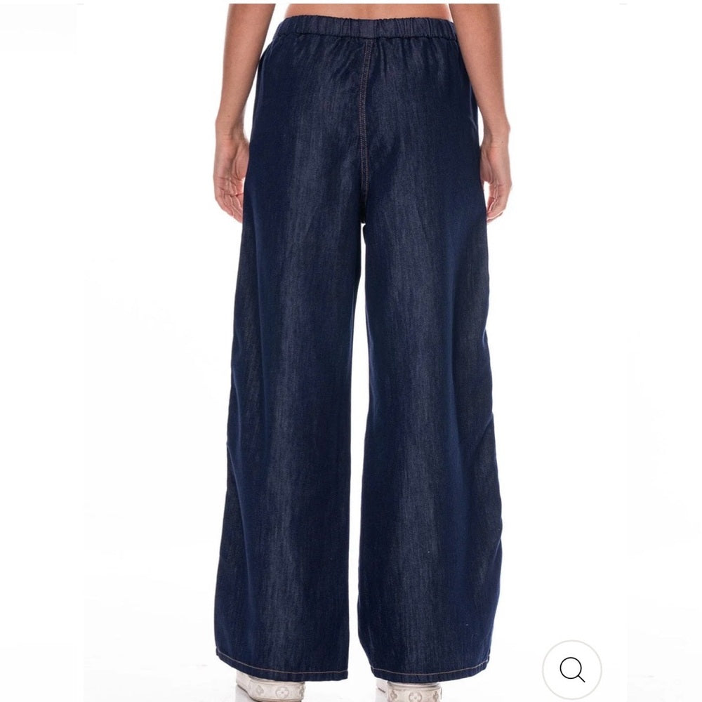 A21. Navy Wide-Leg Denim Pants with White Lace Stripes