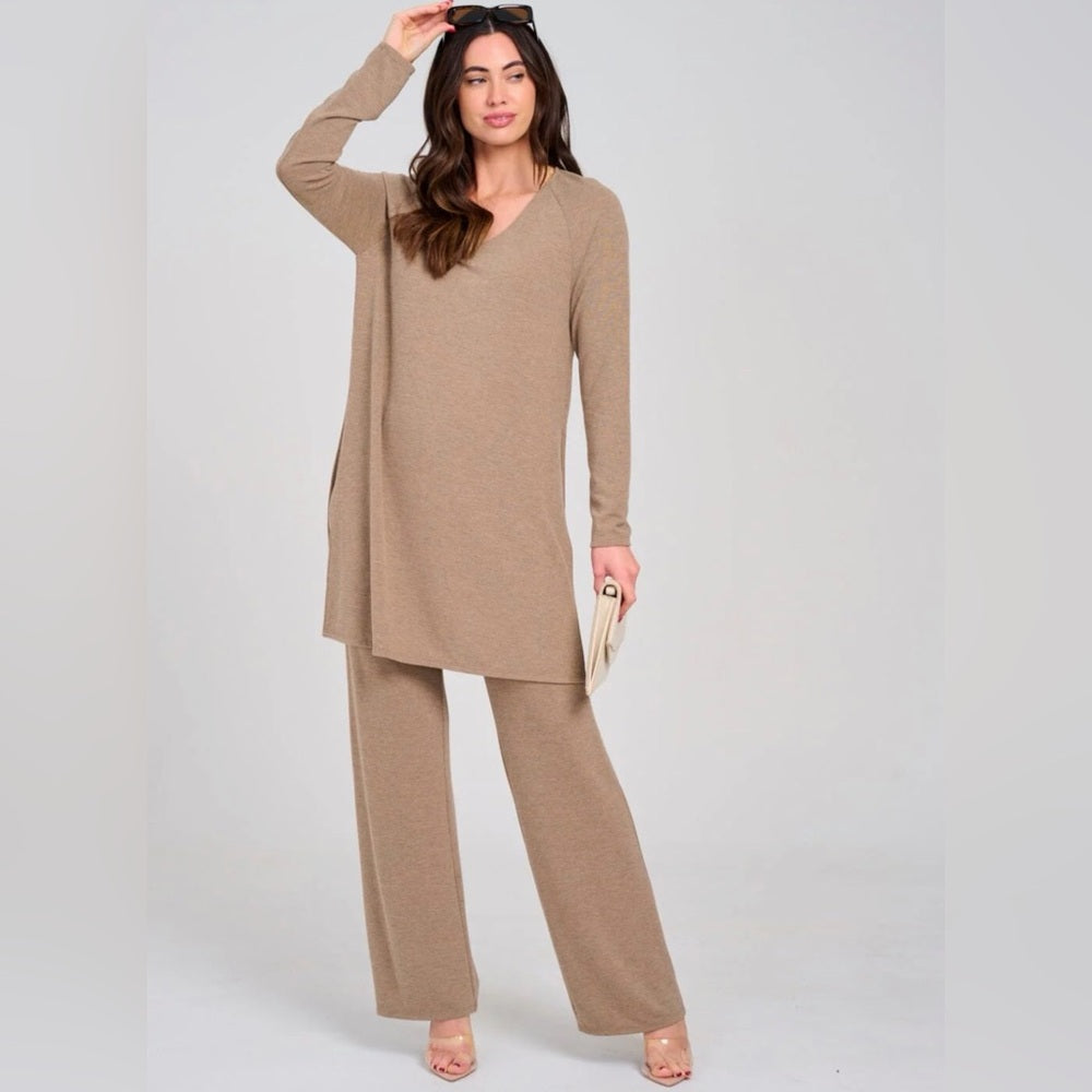 A24. Tan Knit Lounge Set
