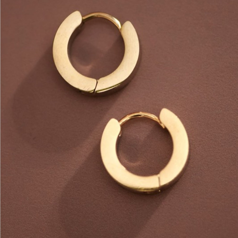 A68. Gold Non-tarnish Stainless Steel Huggie Hoop Earrings