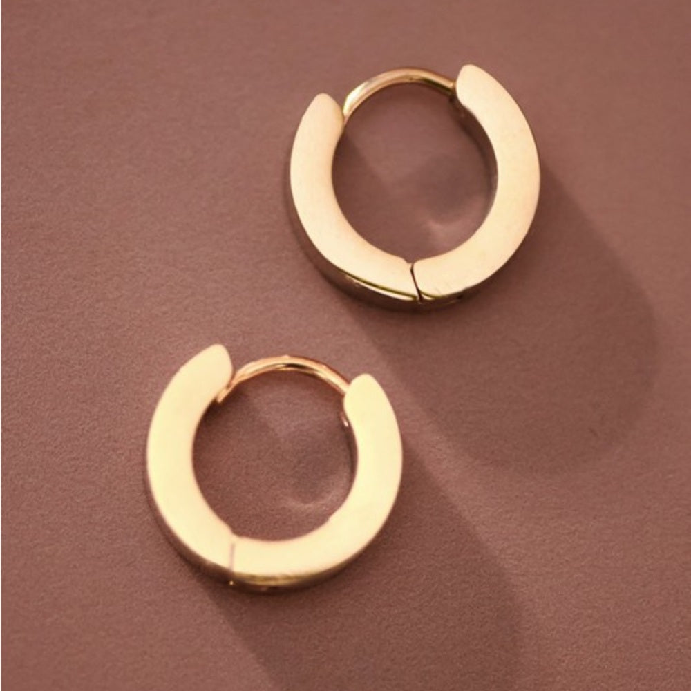 A68. Gold Non-tarnish Stainless Steel Huggie Hoop Earrings