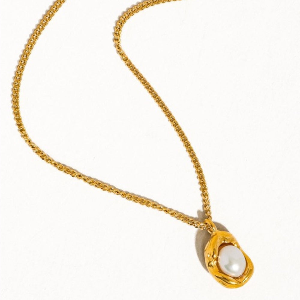 a161. 18k Gold Plated Non-tarnish Natural Pearl Round Necklace