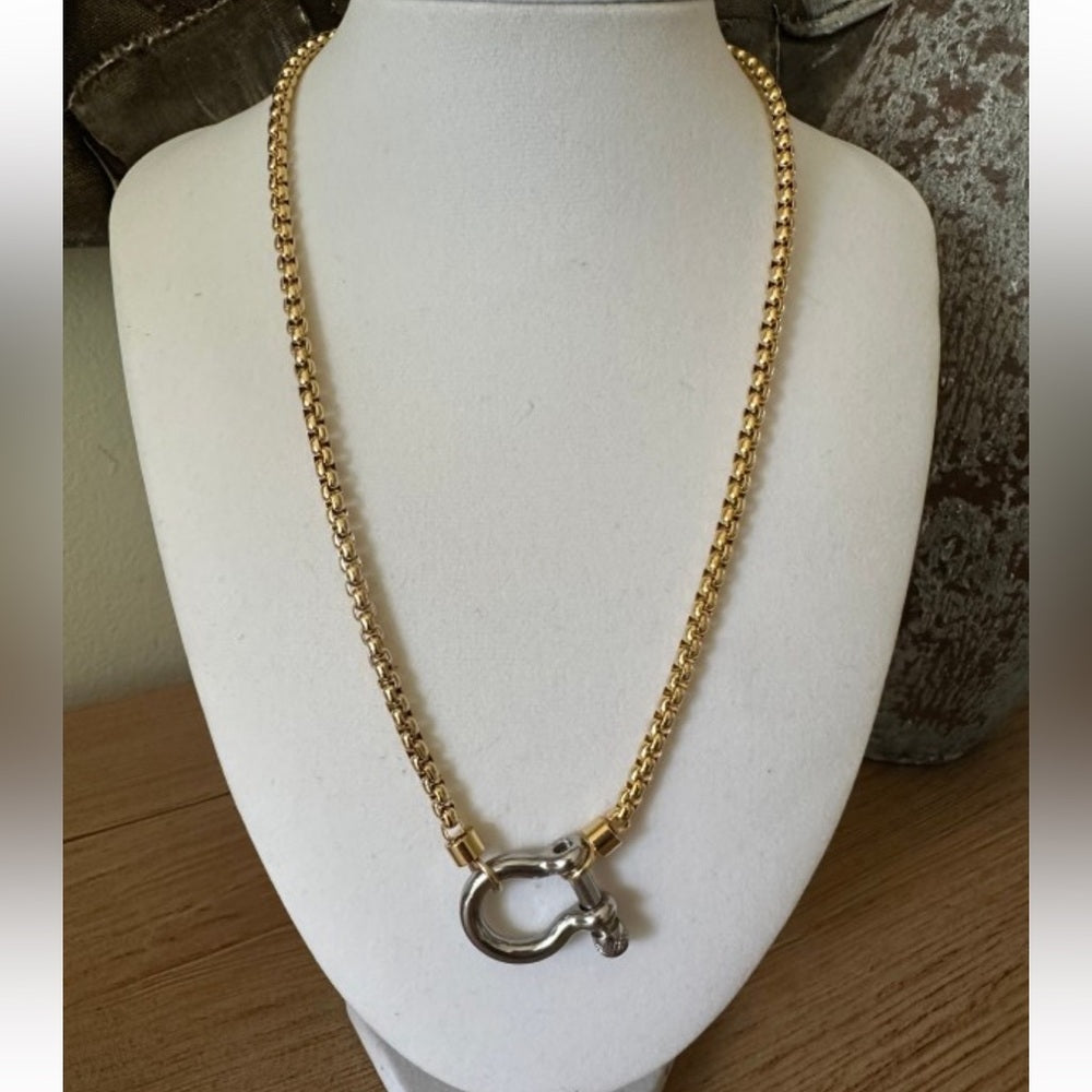 A172. Stainless Steel Carabiner Necklace 18k Gold Plated Box Chain