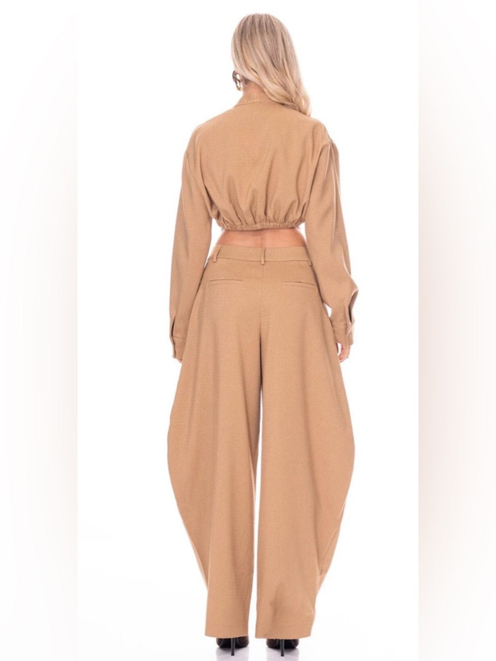 A338. Barrel High-Waist Pants & Long Sleeve Crop Top Set in Camel