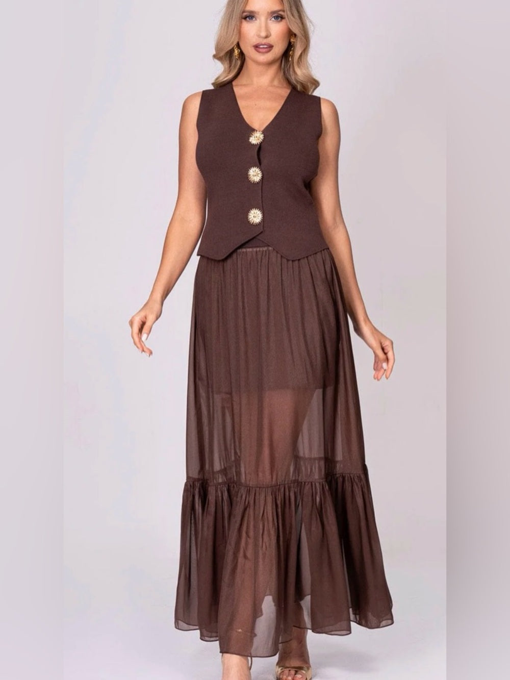 ✨A339. Brown Maxi Skirt & Sleeve Top with Decorative Buttons